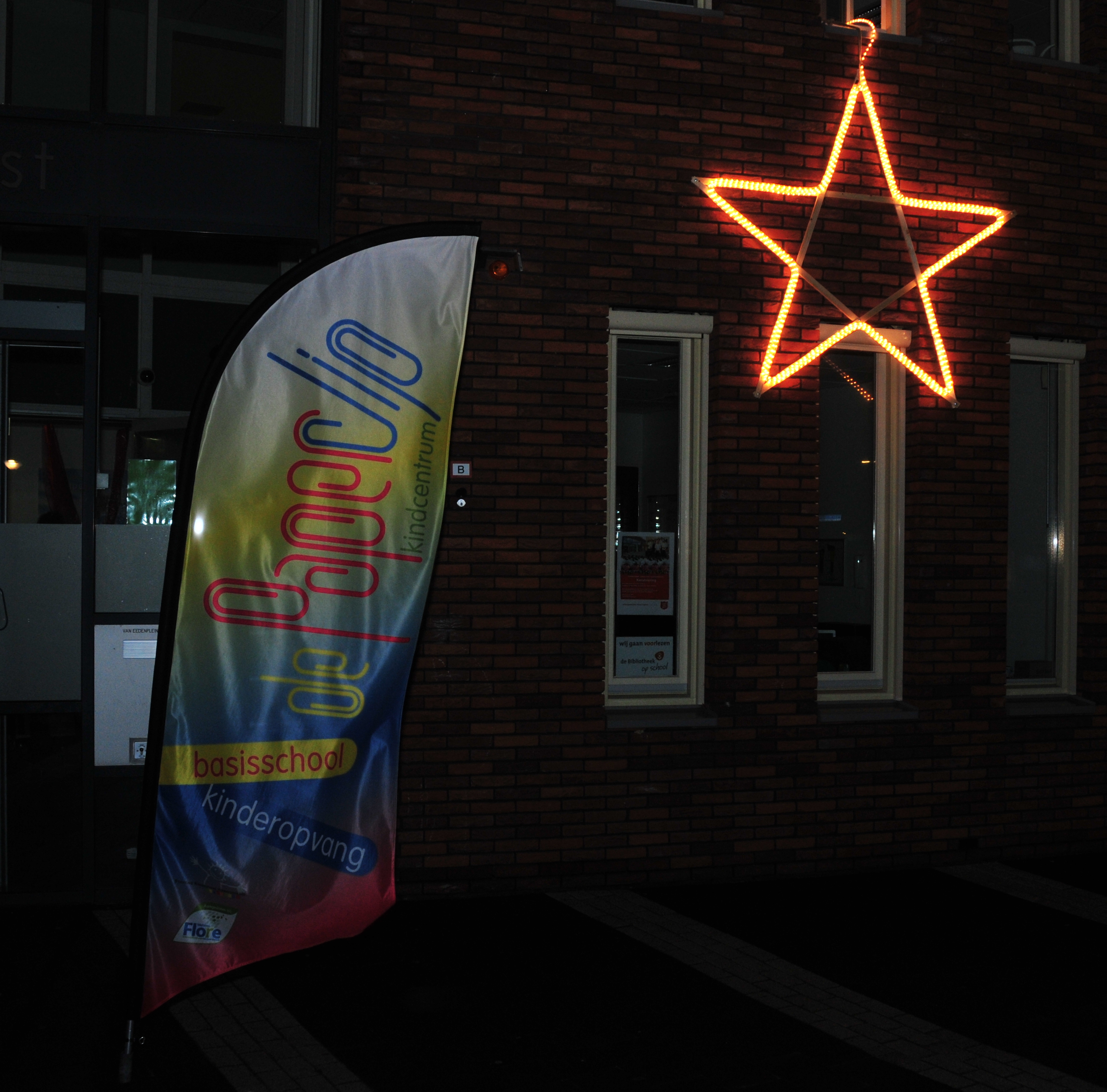 Team van Kindcentrum De Paperclip wenst u...